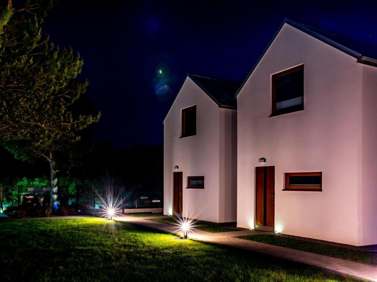 Nowoczesne Domki Sosnowa Przystan W Rozewiu Z Jacuzzi Jastrzebia Gora Exterior photo